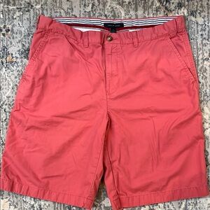 Tommy Hilfiger, Coral Men's Shorts, size 38
